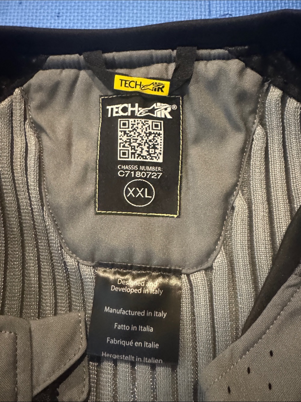 Alpinestars Tech-Air Airbag Vest - Gray and Black - Picture 2 of 5